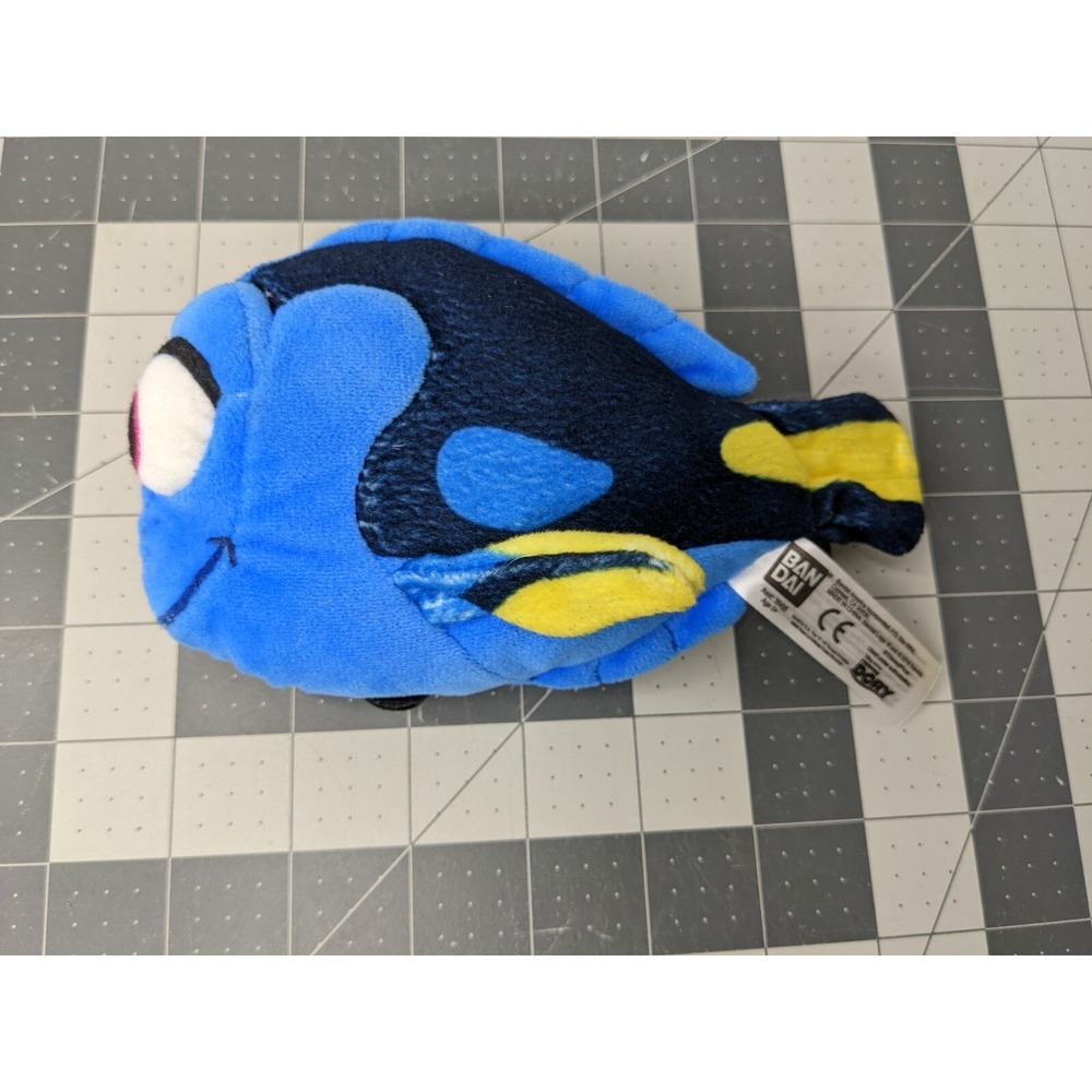 Bandai Finding Dory Fish Plush 7 Inch Stuffed Animal Toy